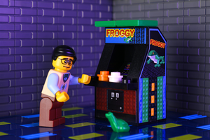 Custom LEGO Frogger Arcade