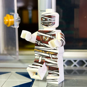 RED SPEEDSTER as Mummy Minifig made using LEGO parts